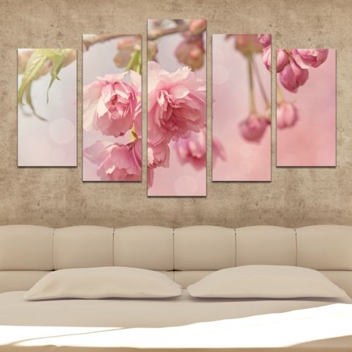 Декоративни панели за спалня в розово 