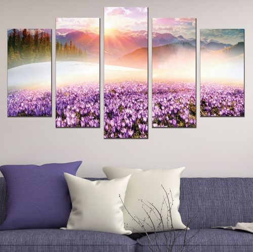 Картина от 5 части Цветен планински пейзаж  с лилави цветя