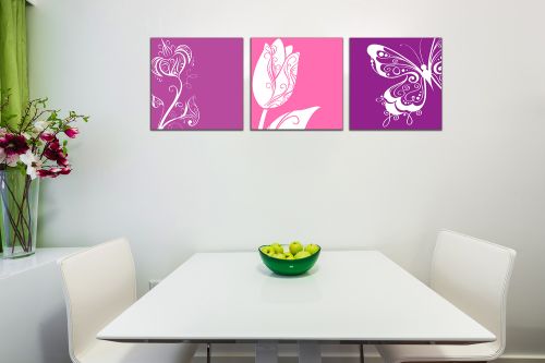 Wall art decoration set with florals in purple and pink