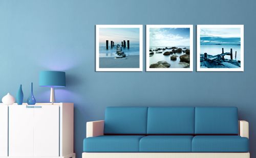 Wall decoration in blue