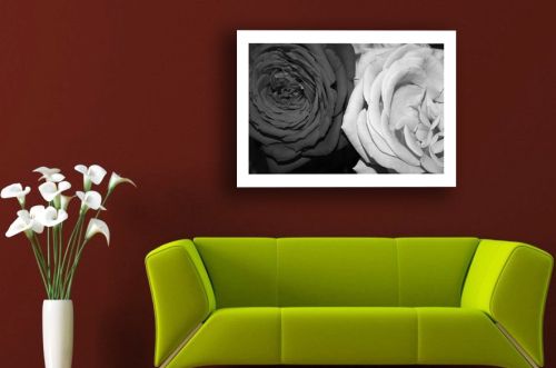 Black and white roses wall decoration